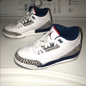 Jordan 3 true blue